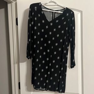 Black dress with flowers! Perfect for Holiday!